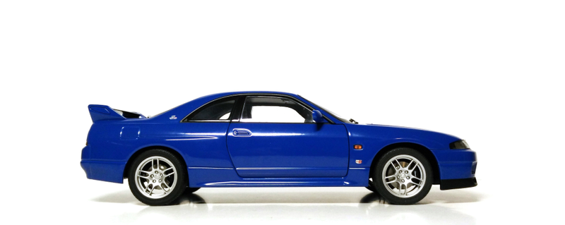 Illustration for article titled The Nissan Skyline GT-R (R33) V-Spec LM Limited in 1/18, by AUTOart